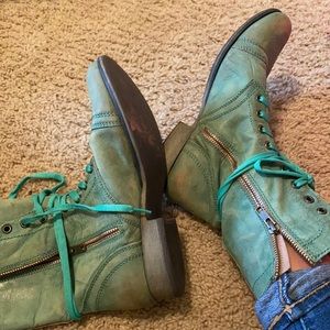 Steven madden combat boots